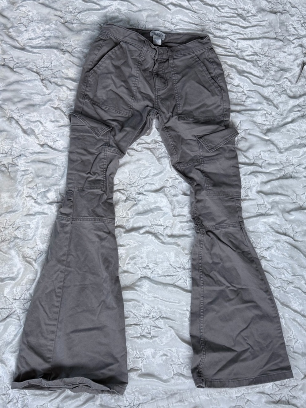arizona jean co grey low rise boot cut cargo pants